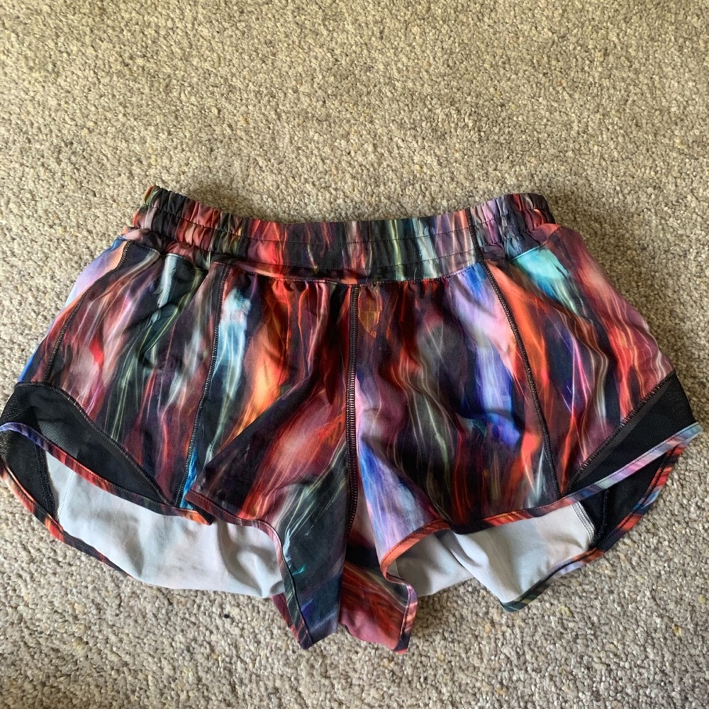 LULULEMON HOTTY HOT SHORTS